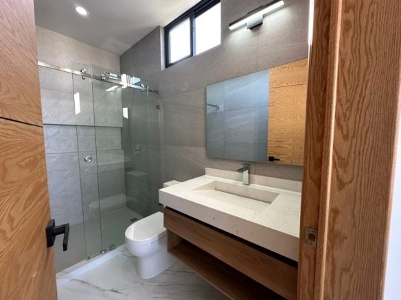 baño 3 de hermosa casa en Zibata.