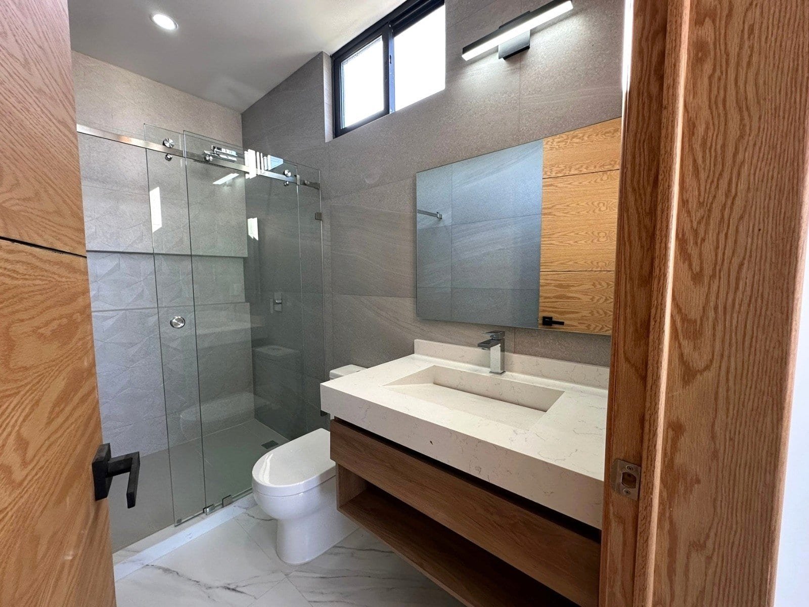 jade sur ortosa 16 – 16 baño 3 de hermosa casa en Zibata.