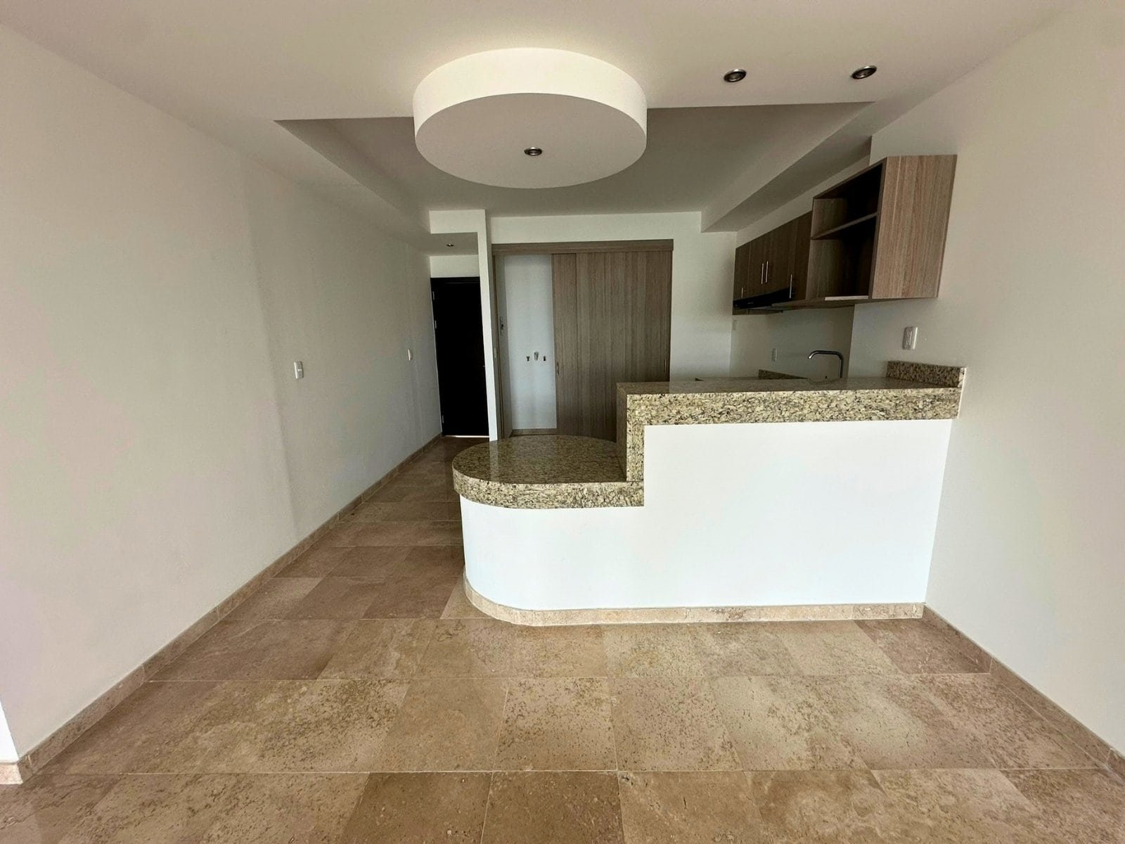 cocina departamento en Cumbres del Lago.
