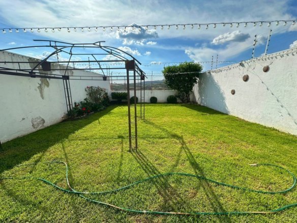 jardín de casa en Cumbres del Lago con jardín amplio