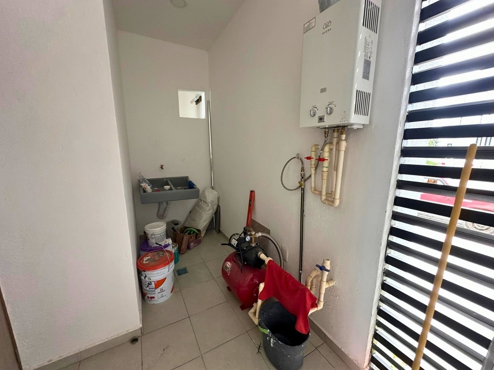 cuarto de lavado de casa en Zibatá de 4 recámaras.