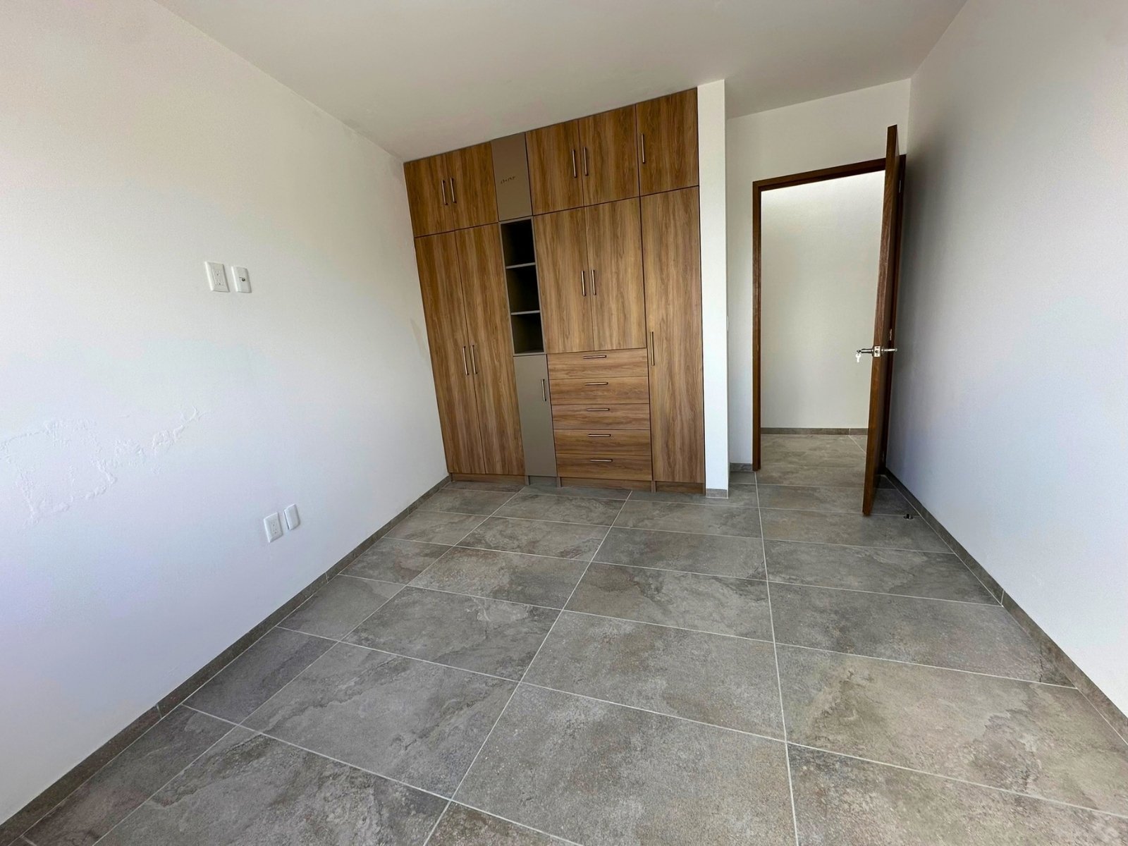 recamara 2 con closet de casa en Zibatá de 4 recámaras.