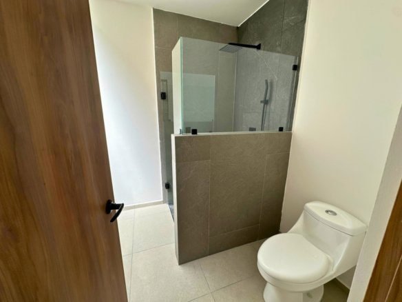 baño 2 de amplia casa en Zakia
