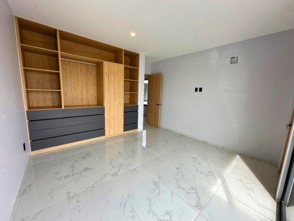 closet 2 de casa en Residencial El Mayorazgo, Querétaro.