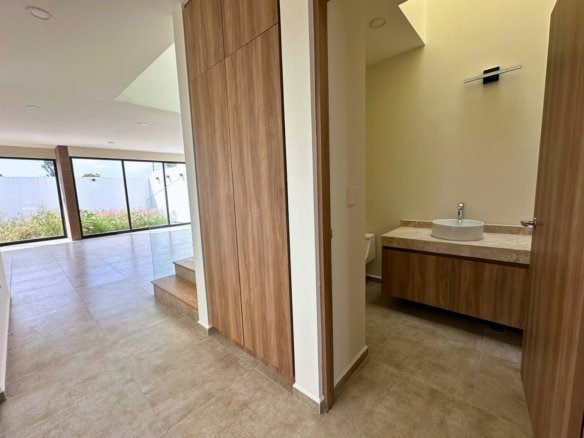 medio baño de casa en lomes de Juriquilla