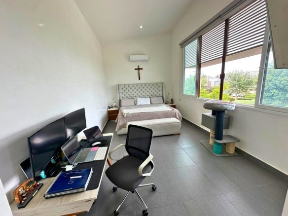 recamara principal de casa en venta en Altozano de 4 recámaras.