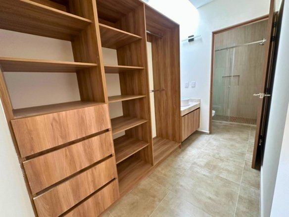 vestidor 3 de casa en lomes de Juriquilla
