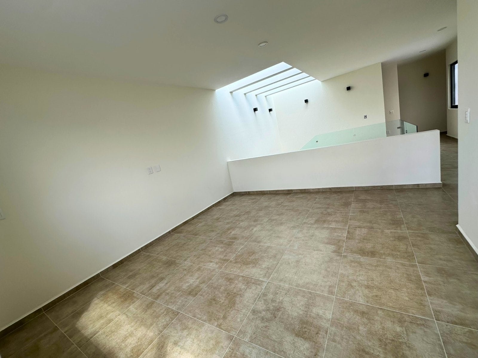 23 sala de TV o estudio de casa en lomes de Juriquilla