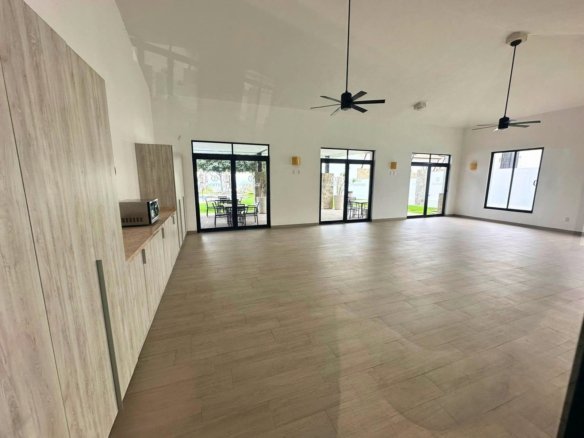 salon de eventos de casa en venta en Samare Zibatá