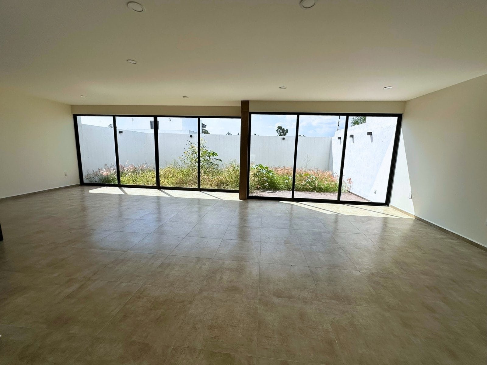 7 sala y comedor de casa en lomes de Juriquilla
