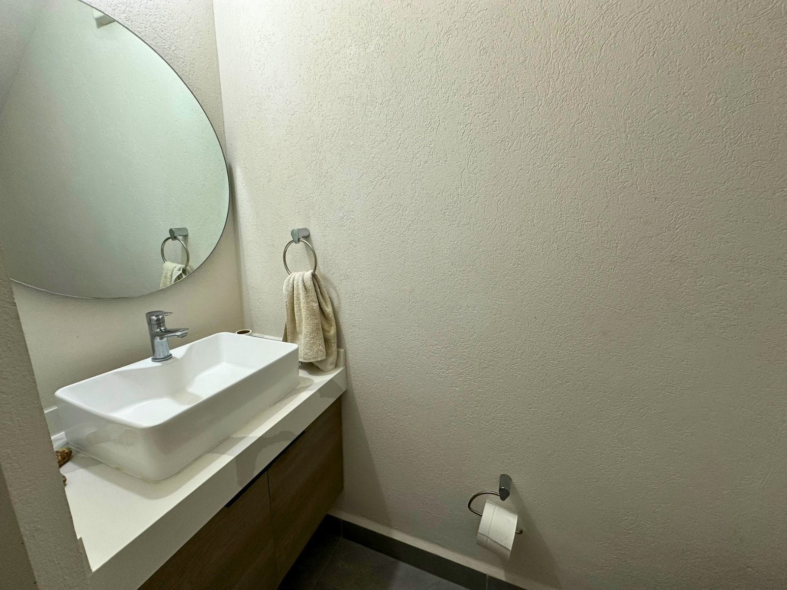 medio baño de casa en venta en Sabino Zibatá, Querétaro.