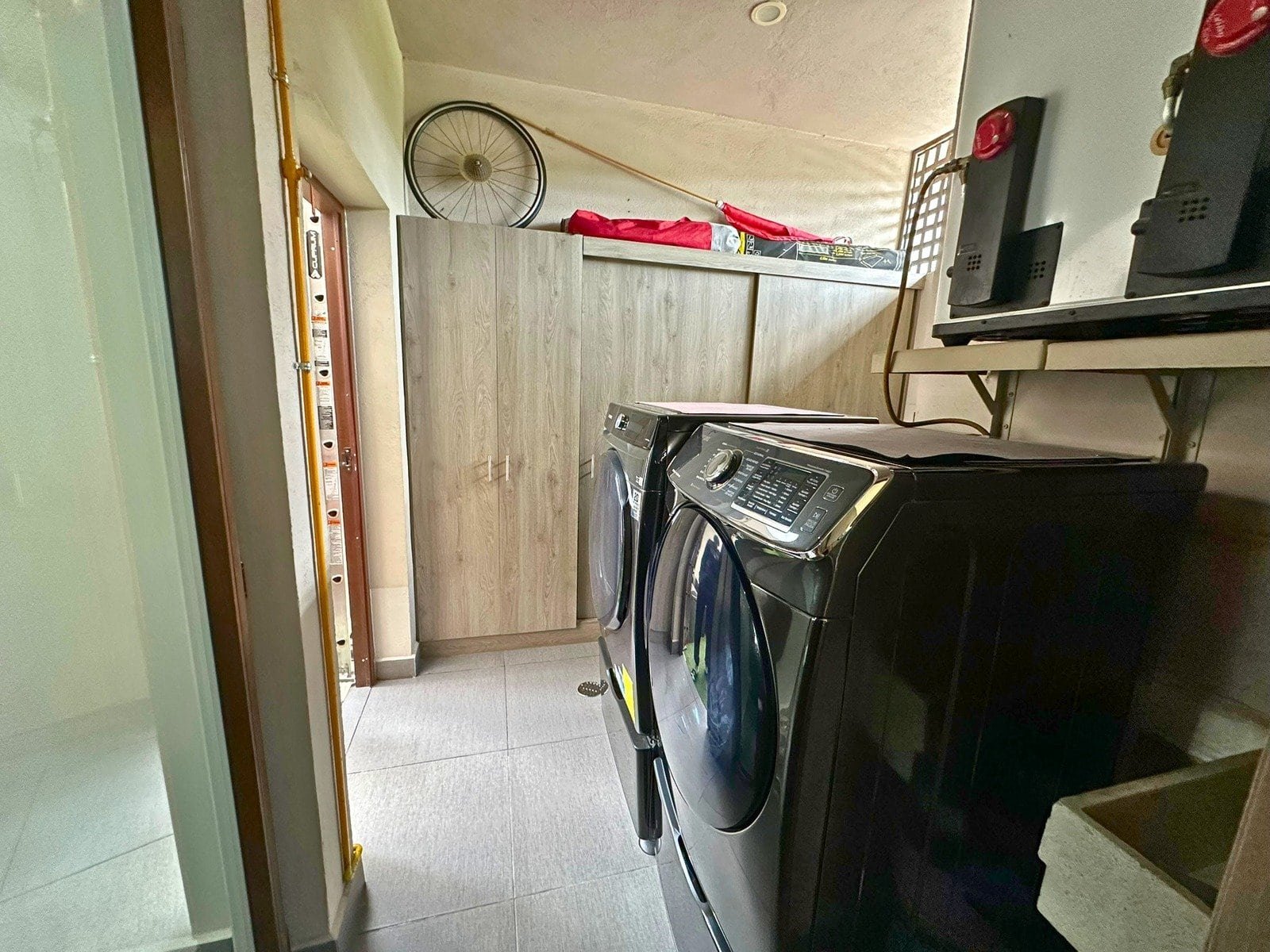 cuarto de lavado de casa en venta en altozano de 4 recamaras